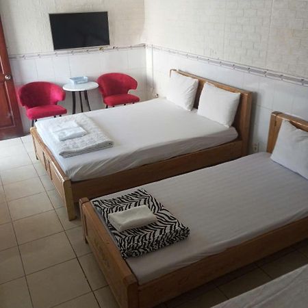 Hotel Khach San Hoa Anh Anh à Hô Chi Minh-Ville Extérieur photo