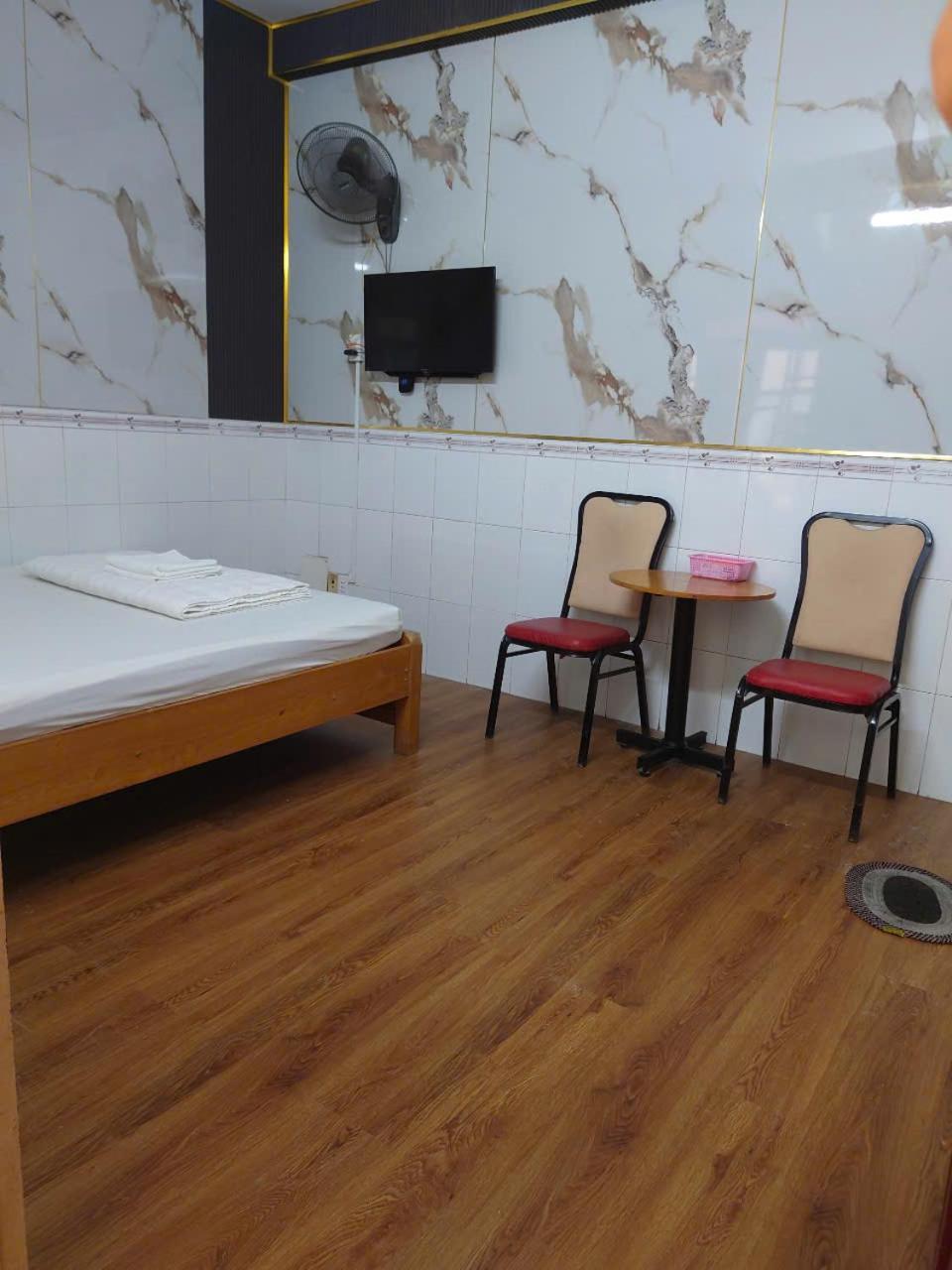 Hotel Khach San Hoa Anh Anh à Hô Chi Minh-Ville Extérieur photo